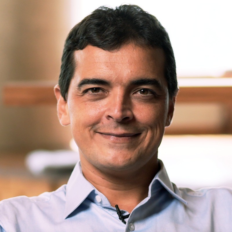 Dr. Gustavo Meirelles